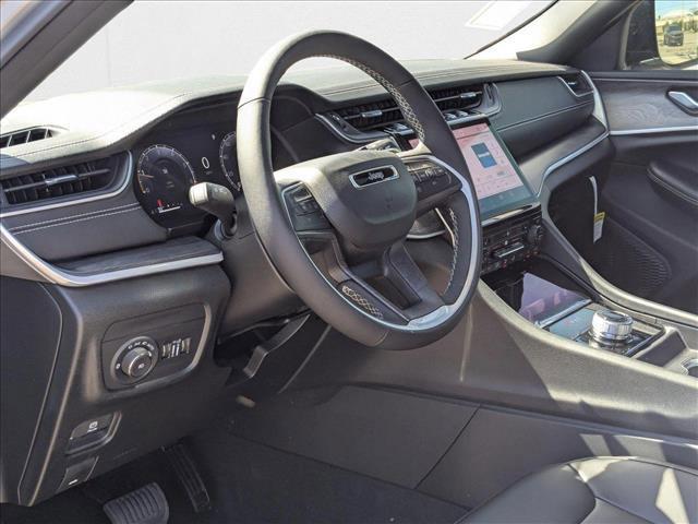 new 2025 Jeep Grand Cherokee car, priced at $39,956