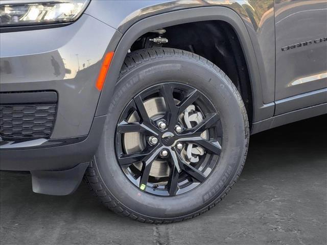 new 2025 Jeep Grand Cherokee car, priced at $37,054
