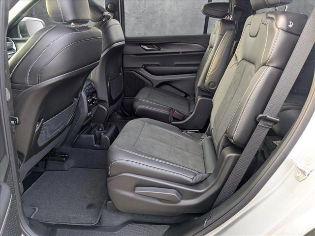 new 2025 Jeep Grand Cherokee car, priced at $37,054