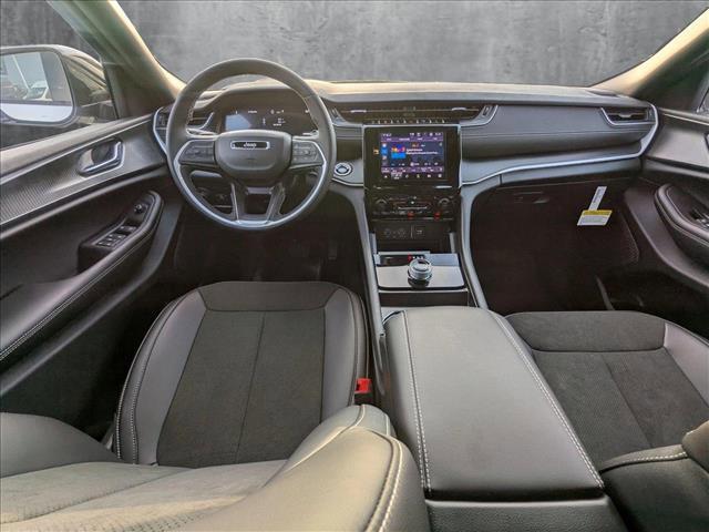 new 2025 Jeep Grand Cherokee car, priced at $37,054