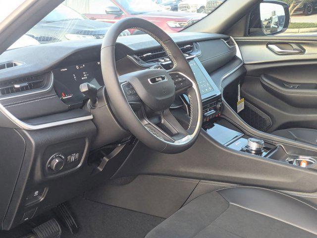 new 2025 Jeep Grand Cherokee car, priced at $37,087