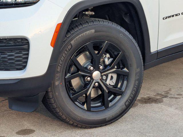 new 2025 Jeep Grand Cherokee car, priced at $37,087