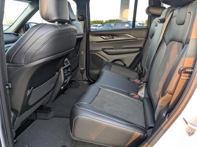 new 2025 Jeep Grand Cherokee car, priced at $37,087