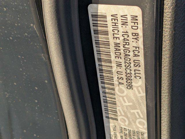 new 2025 Jeep Grand Cherokee car, priced at $37,616