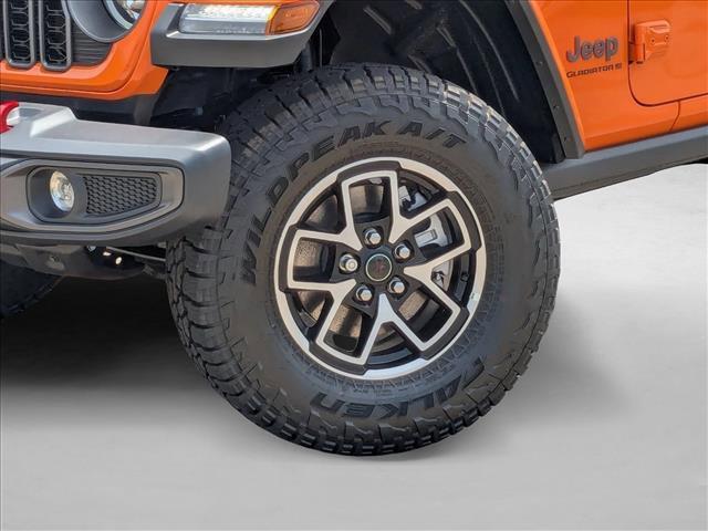 new 2025 Jeep Gladiator car, priced at $45,001