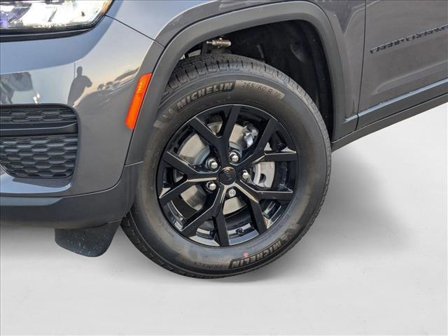 new 2025 Jeep Grand Cherokee car, priced at $38,370