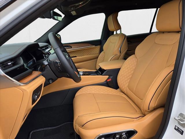 new 2025 Jeep Grand Cherokee car, priced at $57,642