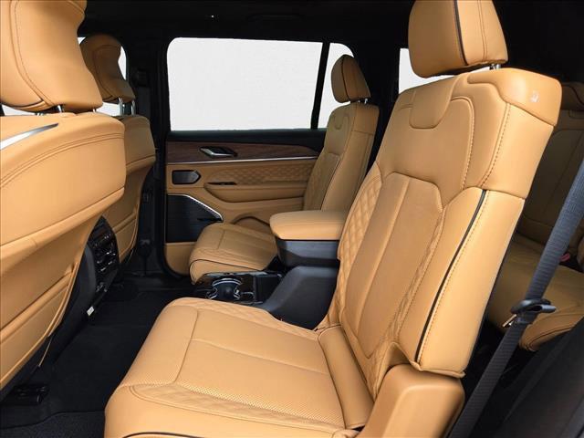 new 2025 Jeep Grand Cherokee car, priced at $57,642