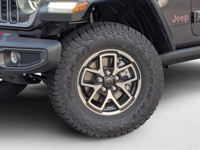 new 2025 Jeep Gladiator car, priced at $44,706