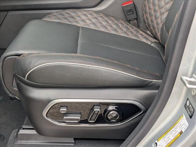 new 2025 Jeep Grand Cherokee car, priced at $53,911