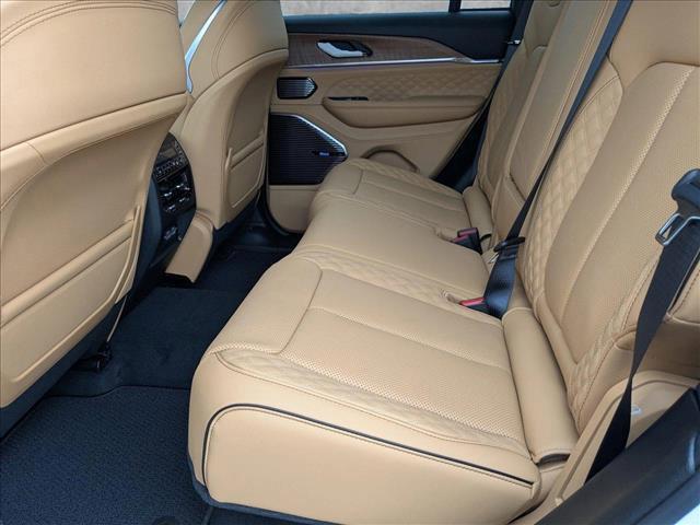new 2025 Jeep Grand Cherokee car, priced at $54,455