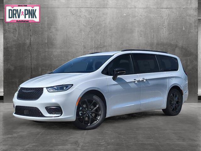 new 2024 Chrysler Pacifica car, priced at $38,745