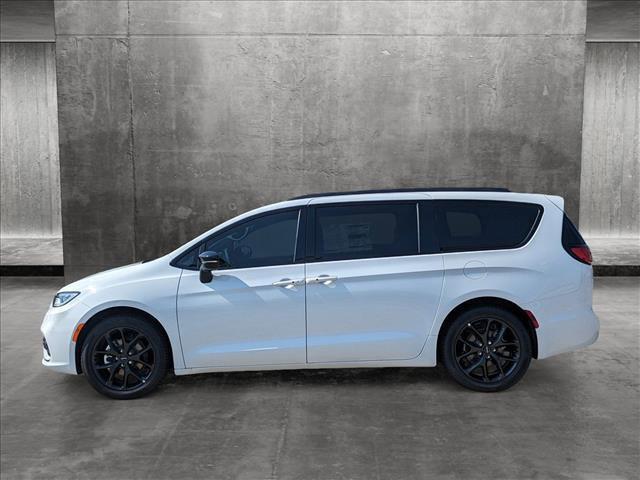 new 2024 Chrysler Pacifica car, priced at $36,745