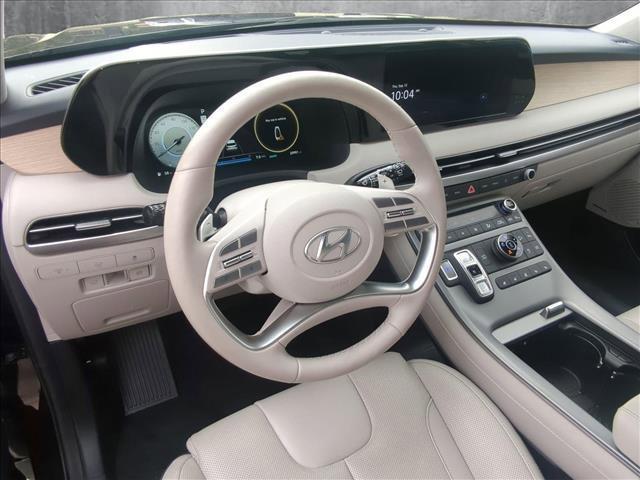 used 2024 Hyundai Palisade car, priced at $40,491