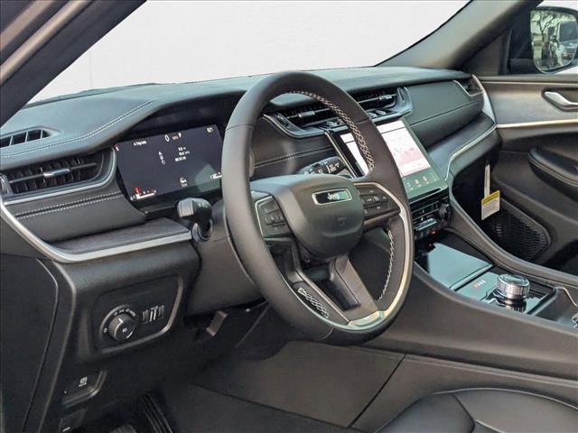 new 2025 Jeep Grand Cherokee car, priced at $42,300