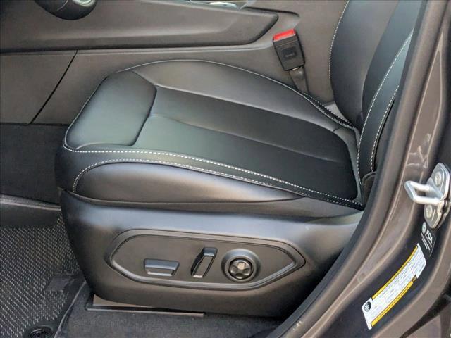 new 2025 Jeep Grand Cherokee car, priced at $42,300