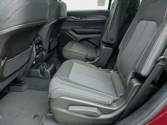 new 2025 Jeep Grand Cherokee car, priced at $34,800