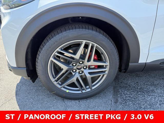 new 2025 Ford Explorer car, priced at $58,500