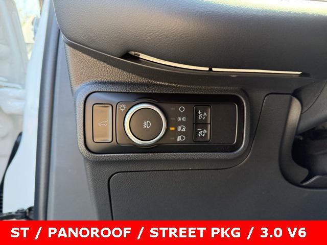 new 2025 Ford Explorer car, priced at $58,500