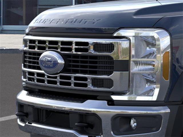 new 2025 Ford F-450 car, priced at $63,000