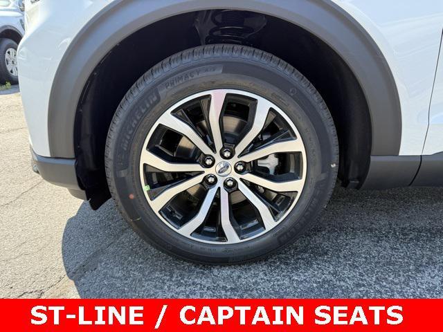 new 2025 Ford Explorer car, priced at $44,500