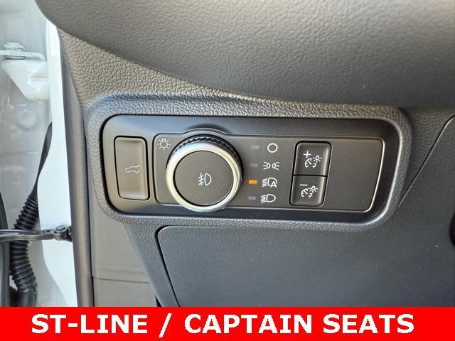 new 2025 Ford Explorer car, priced at $44,500