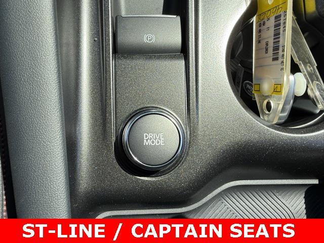 new 2025 Ford Explorer car, priced at $44,500