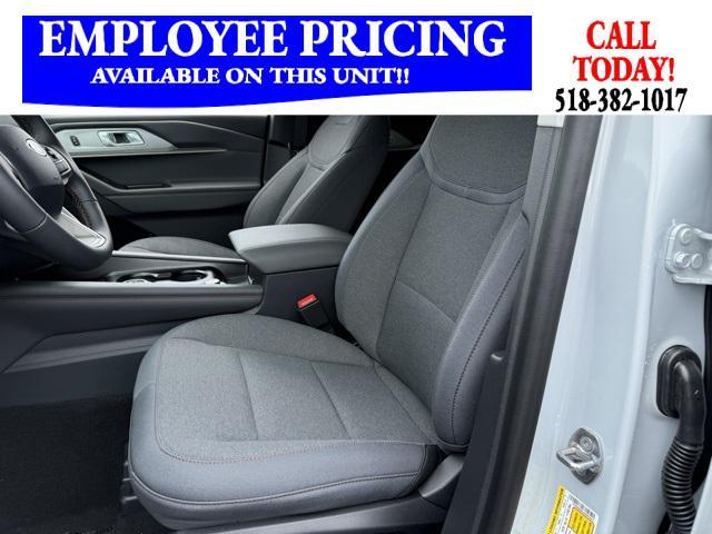 new 2025 Ford Explorer car, priced at $38,152