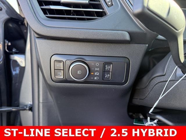 new 2025 Ford Escape car, priced at $31,000