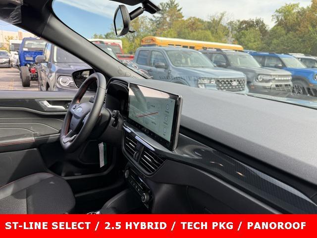 new 2025 Ford Escape car, priced at $33,500