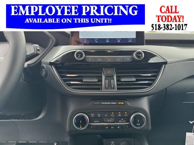 new 2025 Ford Escape car, priced at $30,832