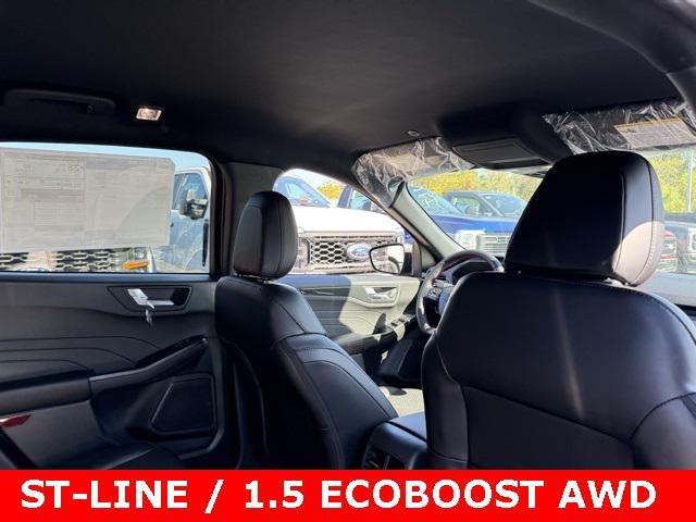 new 2025 Ford Escape car, priced at $31,500