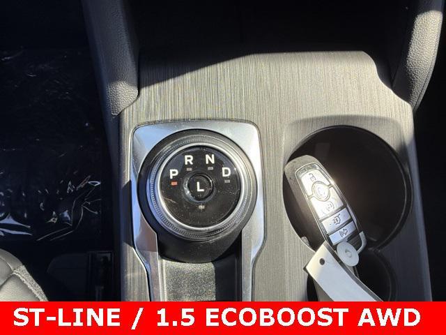 new 2025 Ford Escape car, priced at $31,500