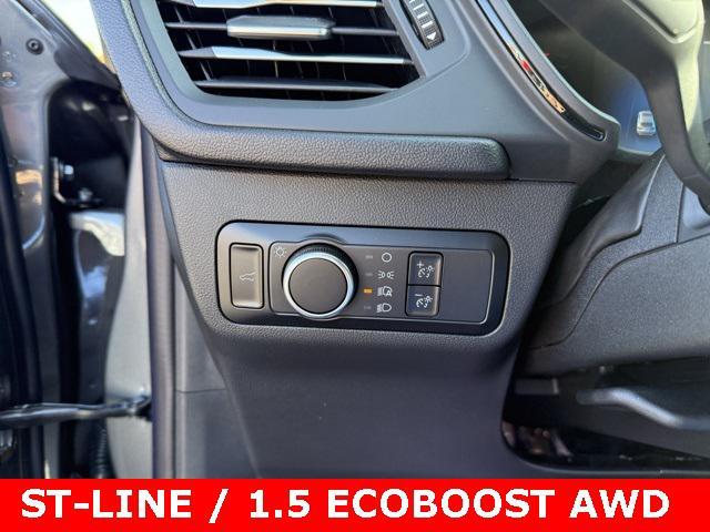 new 2025 Ford Escape car, priced at $31,500