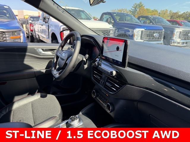 new 2025 Ford Escape car, priced at $31,500