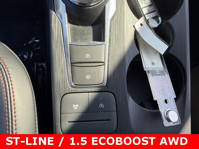 new 2025 Ford Escape car, priced at $31,500
