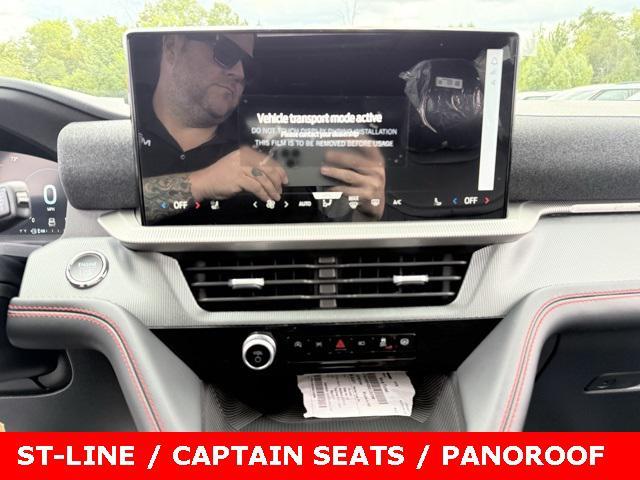 new 2025 Ford Explorer car, priced at $46,700