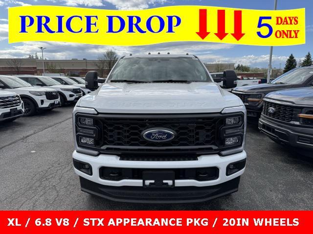 new 2025 Ford F-250 car, priced at $58,371
