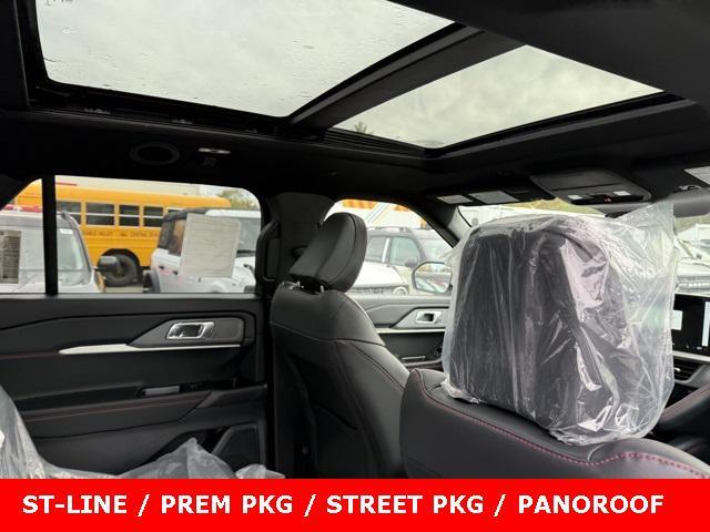 new 2025 Ford Explorer car, priced at $50,000