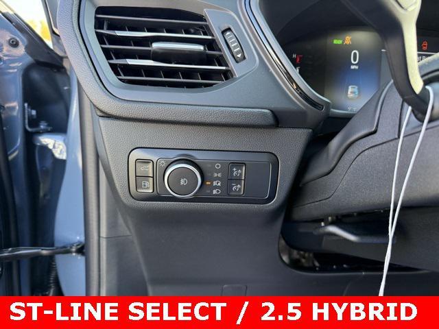 new 2025 Ford Escape car, priced at $31,500