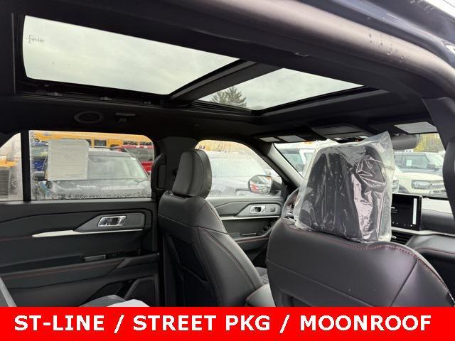 new 2025 Ford Explorer car, priced at $49,900
