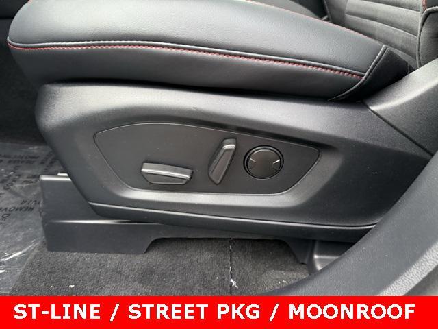 new 2025 Ford Explorer car, priced at $49,900