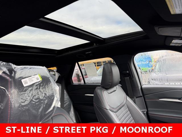 new 2025 Ford Explorer car, priced at $49,900