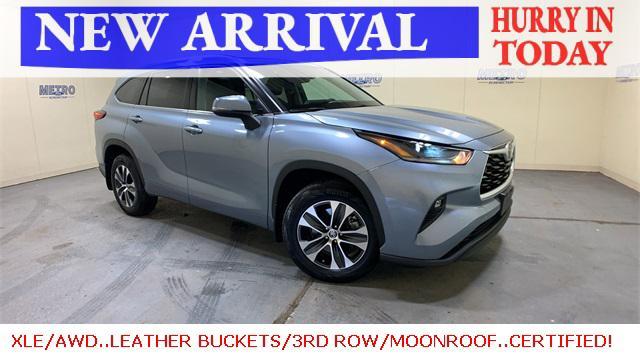 used 2021 Toyota Highlander car, priced at $31,000