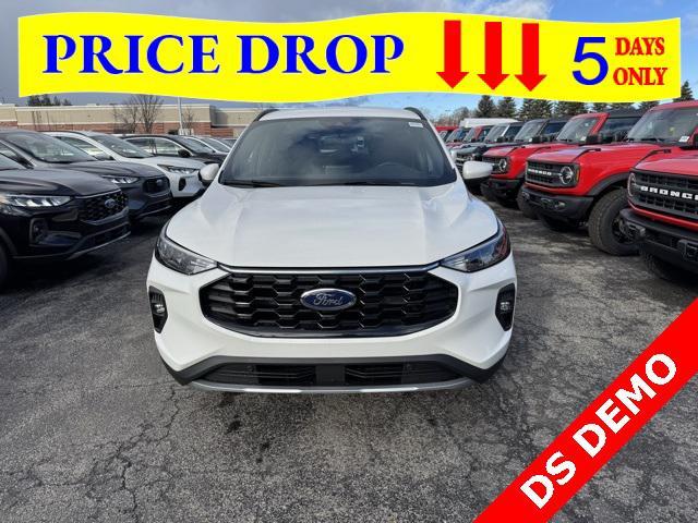 new 2025 Ford Escape car, priced at $30,000