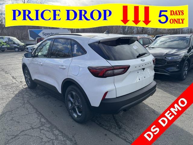 new 2025 Ford Escape car, priced at $30,000