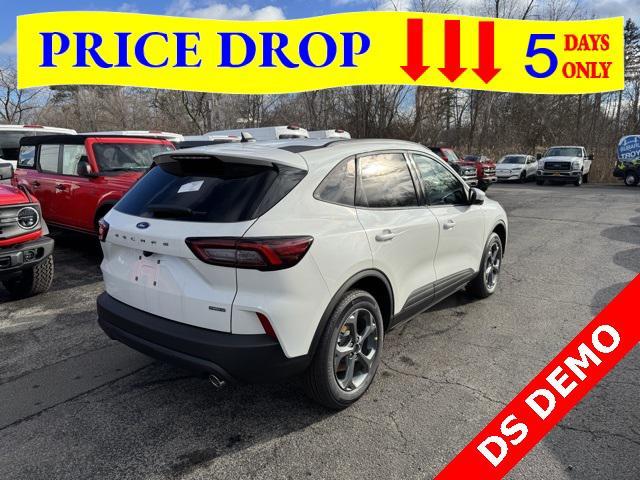 new 2025 Ford Escape car, priced at $30,000