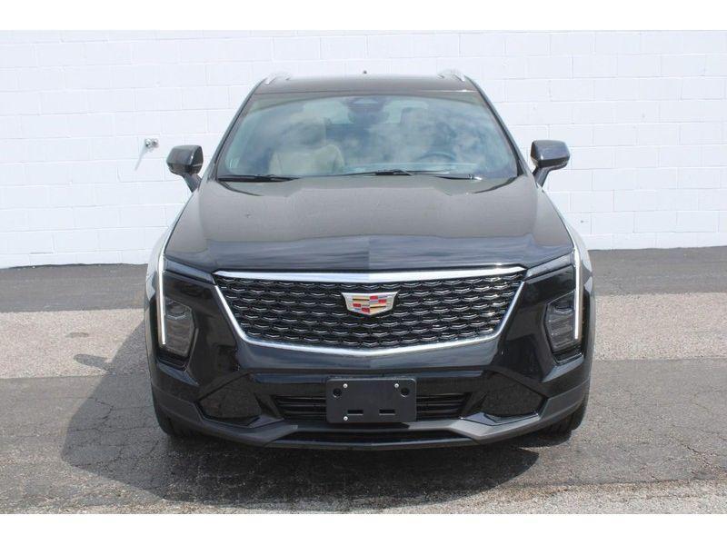 new 2024 Cadillac XT4 car