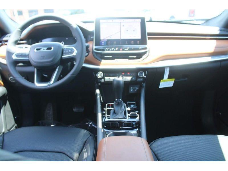 new 2025 Jeep Compass car, priced at $40,995