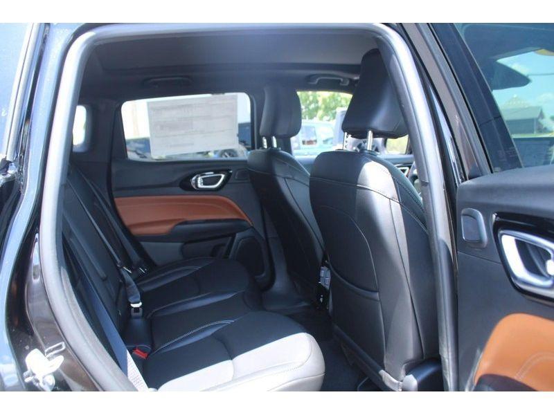 new 2025 Jeep Compass car, priced at $40,995